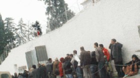 الجزائريون دفعوا لفرنسا4 ملايين أورو مقابل تأشيرات مرفوضة في 2009