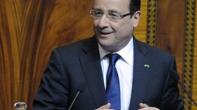 هولاند: عودة مانويل فالس من الجزائر سالما.. هو انجاز!