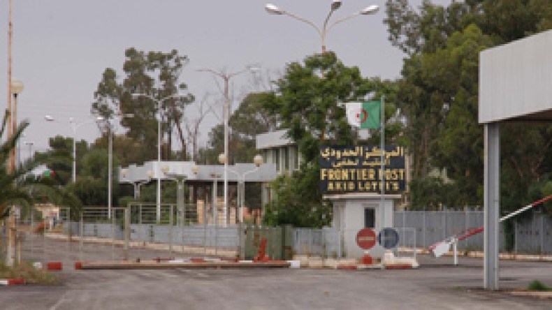 الشرق‭ ‬المغربي‭ ‬يتغذى‭ ‬من‭ ‬الجزائر‭.. ‬وتهريب‭ ‬المازوت‭ ‬هواية‭ ‬المغاربة‭ ‬