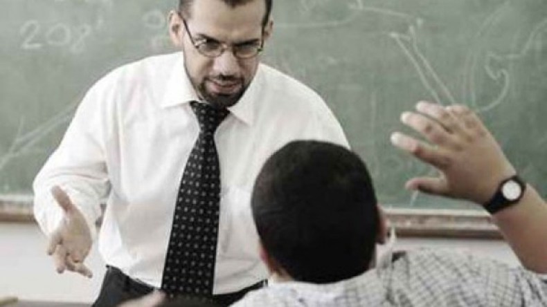 سعودي يثأر من صفعة معلمه بعد 18 عاماً!!