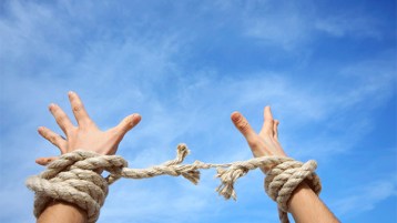 هل نكسر القيود؟