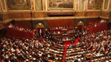 Draft law to compensate victims of nuclear tests before French parliament next June