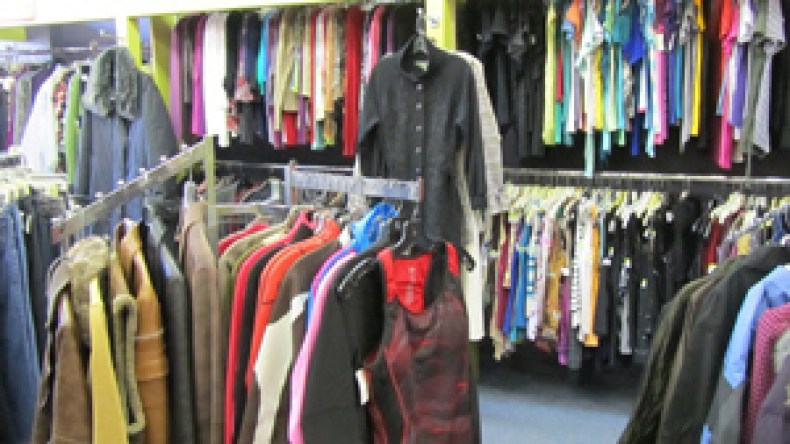 الترخيص‭ ‬ببيع‭ ‬السكنات‭ ‬التساهمية‭ ‬واستيراد‭ ‬الشيفون‭ ‬ في قانون المالية التكميلي