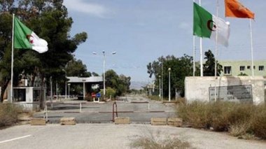 Frontière algéro-marocaine: le Maroc érige un mur barbelé de 35 km
