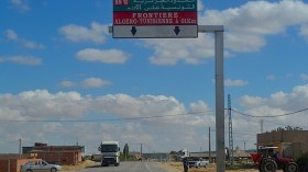 محتجون بالوادي يشلون الحركة بين الجزائر وتونس