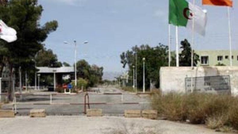 أويحيى‭ ‬يرفض‭ ‬فتح‭ ‬الحدود‭ ‬مع‭ ‬المغرب‭ ‬لمرور‭ ‬سباق‭ ‬الدراجات