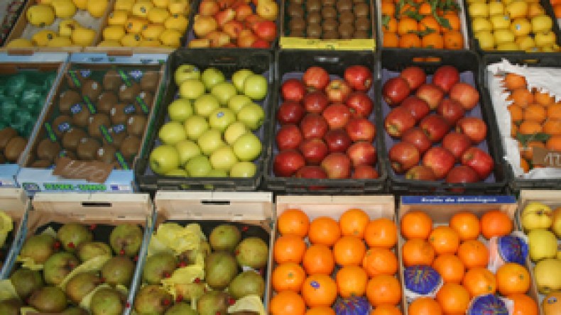 1160 مليار إستهلكها الجزائريون في المكسرات والكيوي والموز