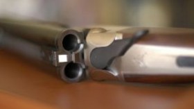 صاحب حانة يقتل شابا ببندقية صيد في مزرعة للمخدرات ببجاية