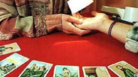 قنوات‭ ‬التنجيم‭ ‬أغلقت‭ ‬ومنجمون‭ ‬اعتزلوا‭ ‬الكذب‭ ‬على‭ ‬الناس