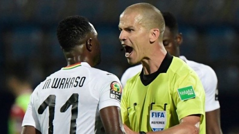 حكم مباراة الجزائر والسنيغال احتجّت ضده إدارة “سوسطارة”