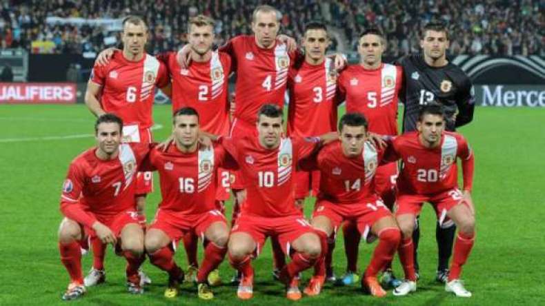 منتخب يُشارك في تصفيات المونديال لاعبوه لا يُمارسون الكرة!؟