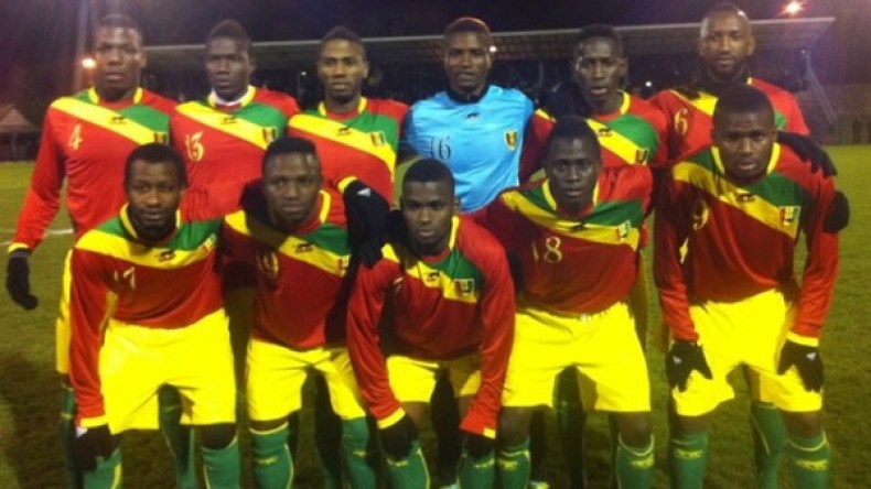 فيروس “إيبولا” يجبر منتخب غينيا على اللعب بالمغرب