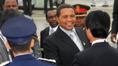 Le sommet du G8 démarre par une “journée africaine” consacrée à l'aide