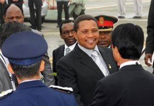 Le sommet du G8 démarre par une “journée africaine” consacrée à l'aide