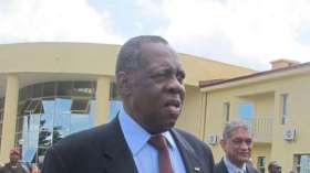 فرصة الجزائريين لإعادة عيسى حياتو إلى حجمه الحقيقي