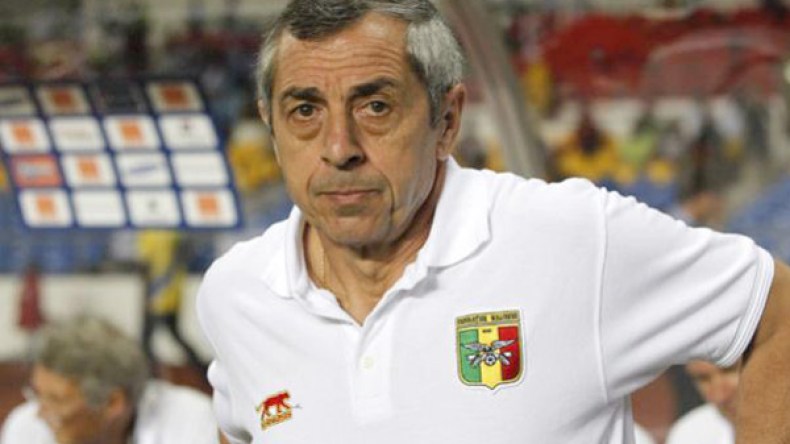 منافس الجزائر.. مدرب السنيغال يشكو قلّة ميادين التدريب والفنادق