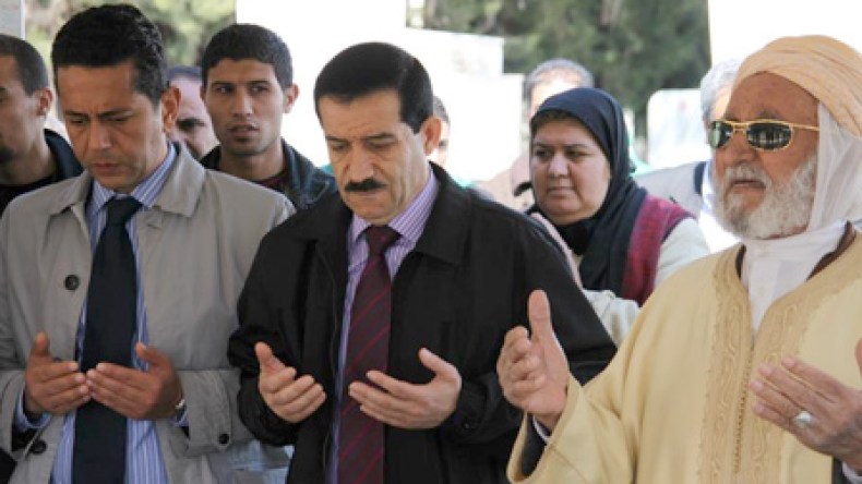 غول يستقيل من حمس وجماعته تقاطع مجلس الشورى
