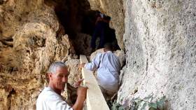 “مغارة الصالحين” بتيسمسيلت.. من العبادة إلى الاحتماء من الشمس