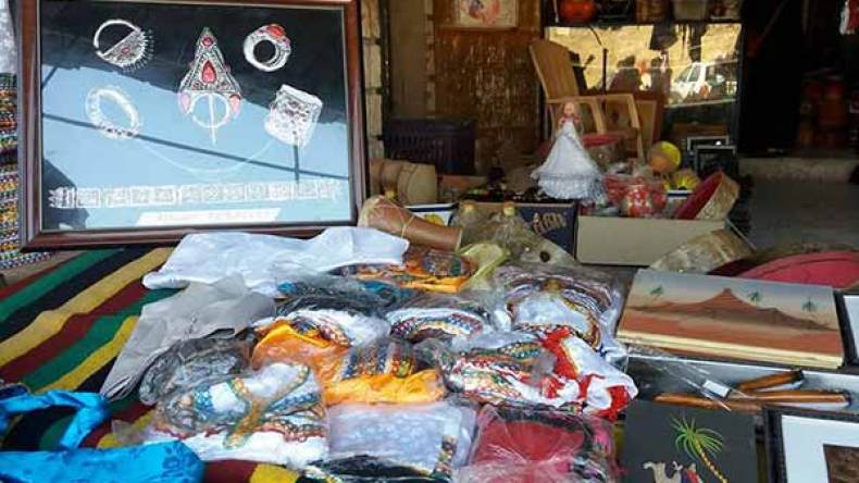 حرفيون يحذرون من اندثار الصناعات التقليدية بمنطقة الأوراس