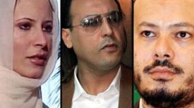 الجزائر تغلق حدودها مع ليبيا وطائرة خاصة تنقل عائلة القذافي إلى العاصمة