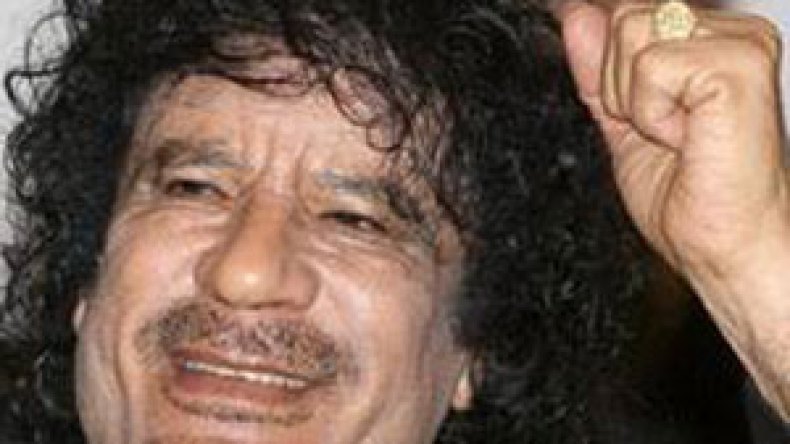 صواريخ حلف الاطلسي تستهدف مجمعا للقذافي وتصيب أطفالا بطرابلس