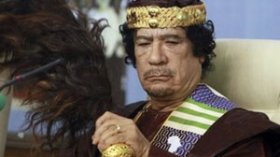 الجزائر ترحّل مسؤولين موالين للقذافي إلى ليبيا