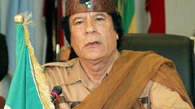 القذافي يعارض إقامة “أفريكوم” في ليبيا