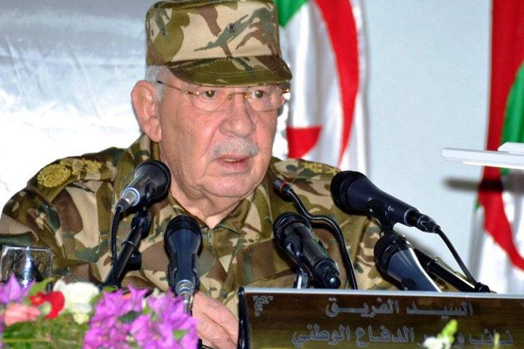 Gaïd Salah appelle au dialogue