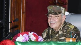 قايد صالح: الجيش يفتخر بأنه من صلب الشعب الجزائري