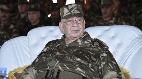 قايد صالح: “سلطة الشعب فوق الدستور وفوق الجميع”