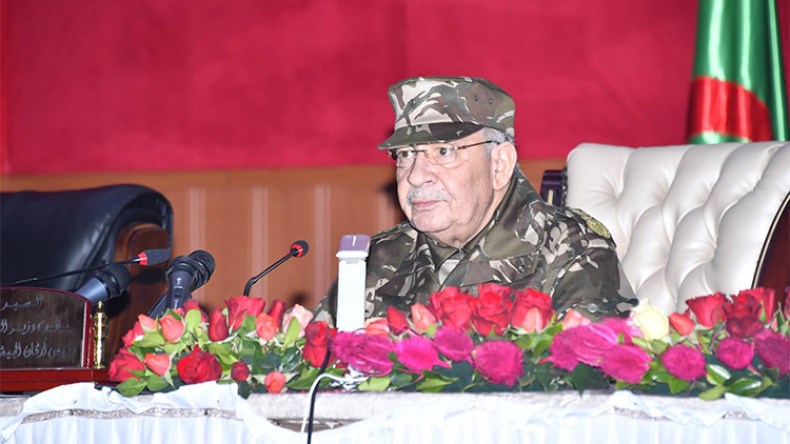 قايد صالح: الجيش سيصوّت خارج الثكنات ولن يحيد عن مهامه