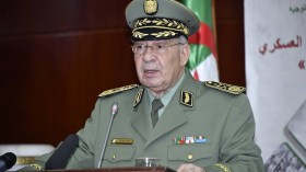 قايد صالح: بلدنا يملك جيشا قويا بكل ما تعنيه الكلمة