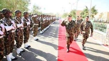 Maj. Gen. Gaid Salah Recommends To Keep Army On Alert