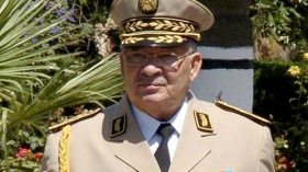 قايد صالح: الجيش سيبقى محافظا على الطابع الجمهوري للدولة