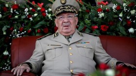 قايد صالح يزور الأكاديمية العسكرية لشرشال