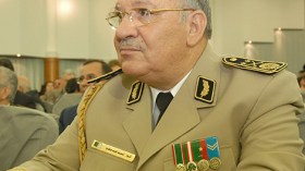 الجيش الجزائري ملتزم بمكافحة الإرهاب وتنسيق الجهود مع الجيران