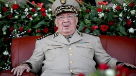 قايد صالح يتفقد المدرسة القرآنية التي أنشأها من ماله الخاص بزاوية جده