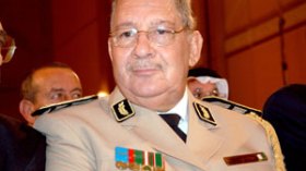 مذكرة تفاهم لتعزيز التعاون العسكري بين الجزائر والإمارات