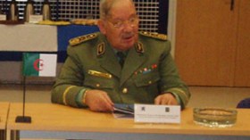 Le général major Ahmed Gaid Salah à Oran pour expliquer le plan visant l’éradication du terrorisme