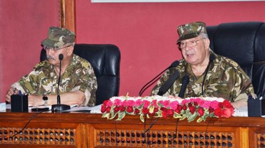 Gaïd Salah appelle à la vigilance