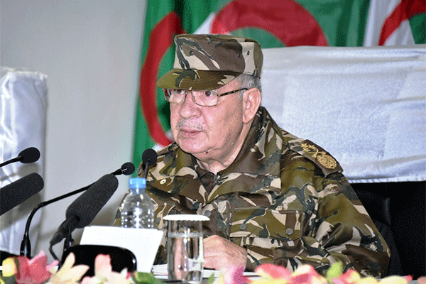 Gaïd Salah: “L’Armée est consciente de la sensibilité de ses missions”