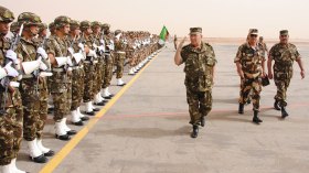 ڤايد صالح: عليكم بالتصدي للتهديدات والمخاطر