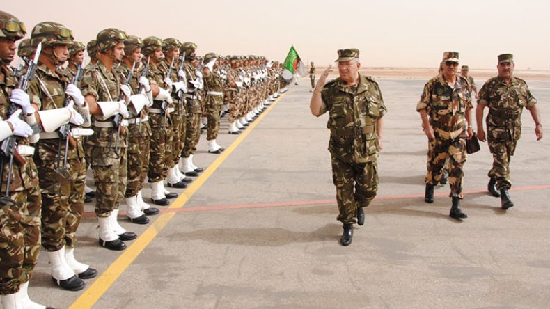 ڤايد صالح: عليكم بالتصدي للتهديدات والمخاطر