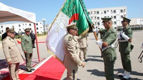 قايد صالح: عزيمة الجيش لا تلين حتى اقتلاع جذور الإرهابيين