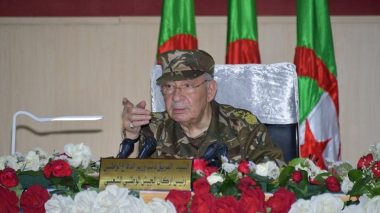 Gaïd Salah ordonne d’entamer les mesures de sécurisation des élections