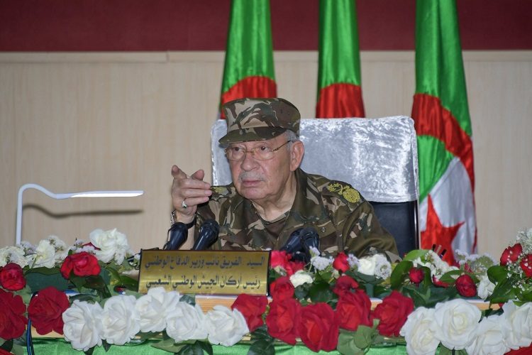 Gaïd Salah ordonne d’entamer les mesures de sécurisation des élections