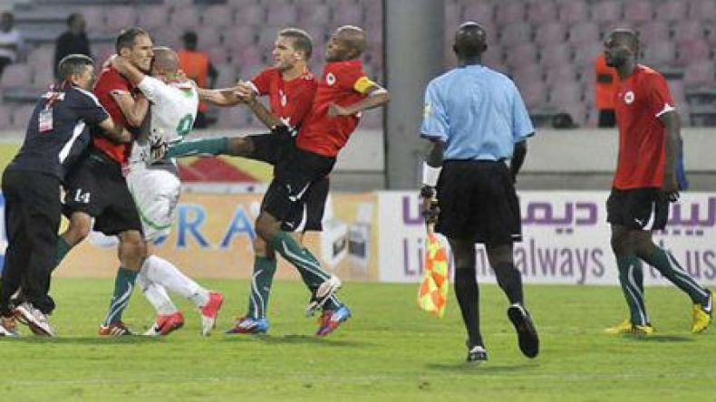 الإعلام المغربي يفضح اللاعبين الليبيين