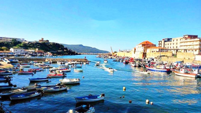 3.5مليون مصطاف زاروا الطارف ونصفهم للمرور إلى تونس