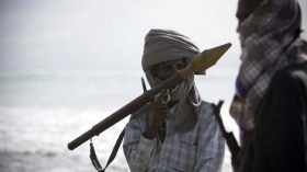 قراصنة صوماليون يهاجمون حوامة تابعة للبحرية الإيطالية