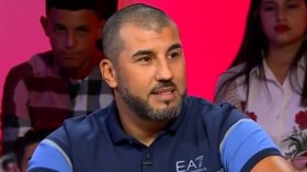 “إنه شخص يناقض كلامه وتنازلت عن مستحقاتي لشخص محتاج”